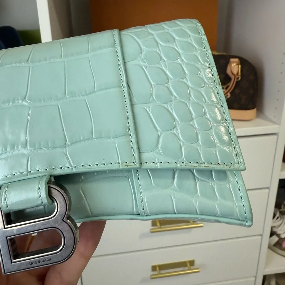 Balenciaga Hourglass Wallet On Chain Croc Acqua